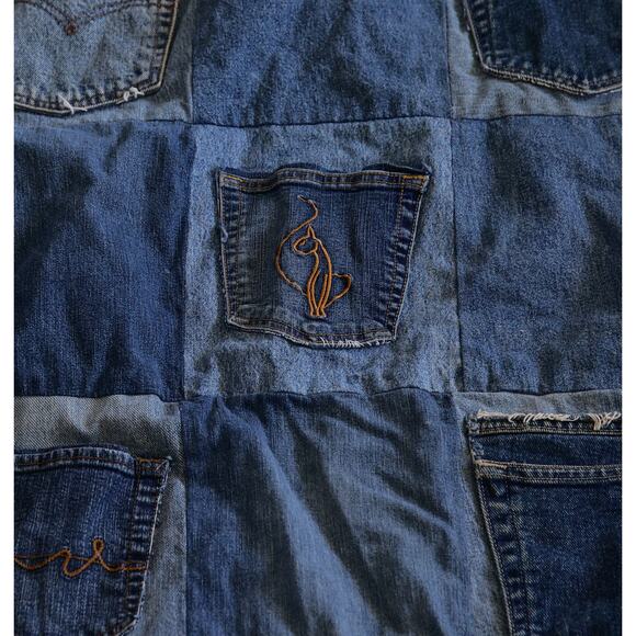 Denim up-cycled Blue Jean Patchwork Handmade Quilt lined 40 X 45 - Picture 3 of 5